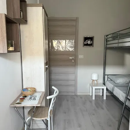 Δωμάτια σε οικογενειακή κατοικία Marekiaro